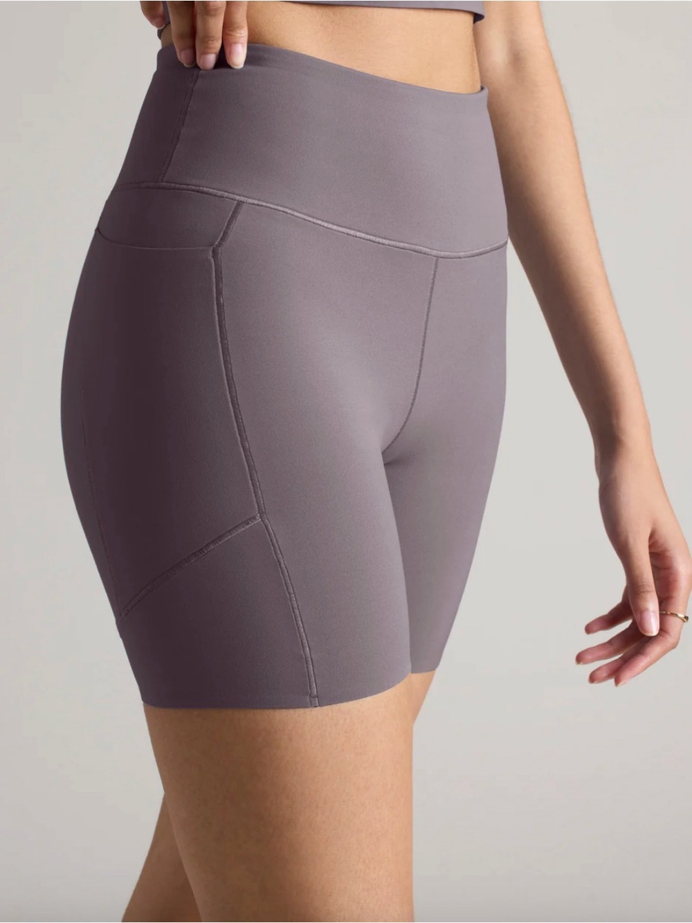 Rhone Revive 6" Bike Short